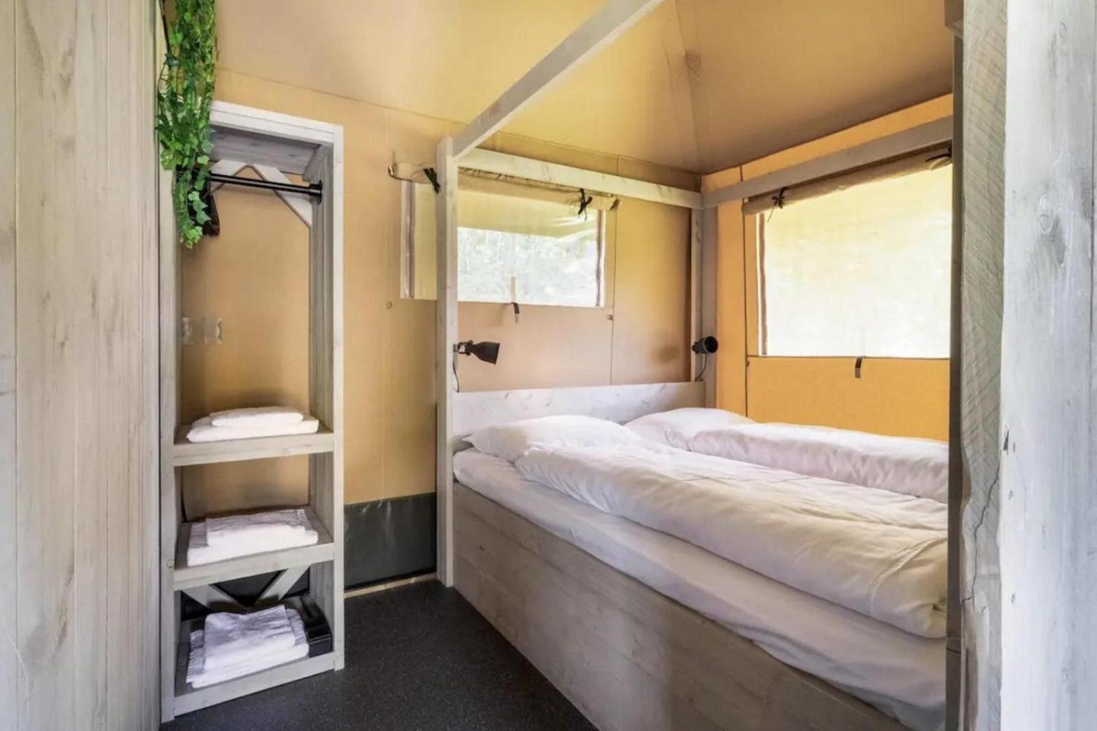 Glamping Lodge With Eco-Wellness Zeewolde Esterno foto