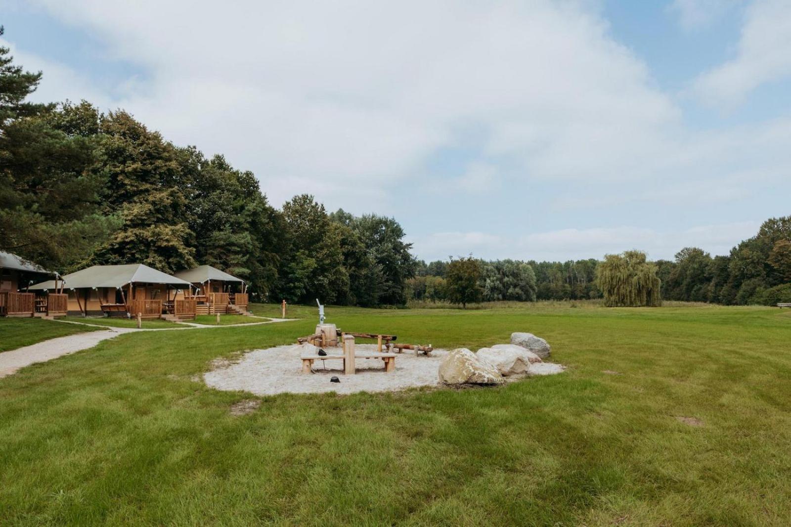 Glamping Lodge With Eco-Wellness Zeewolde Esterno foto