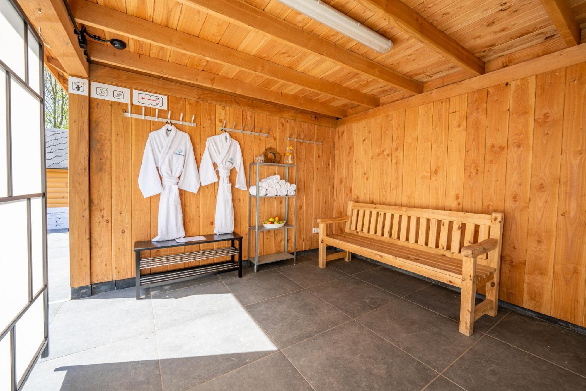 Glamping Lodge With Eco-Wellness Zeewolde Esterno foto